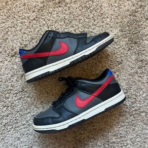 Nike Dunk Low Boys Black Gray & Red Size 4.5 Youth